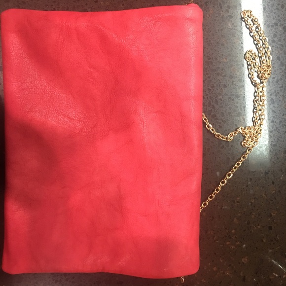 Coral CrossBody purse with cut-out leather design - Picture 3 of 5